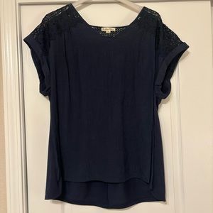 Indigo Rose Beautiful flowy lacy top